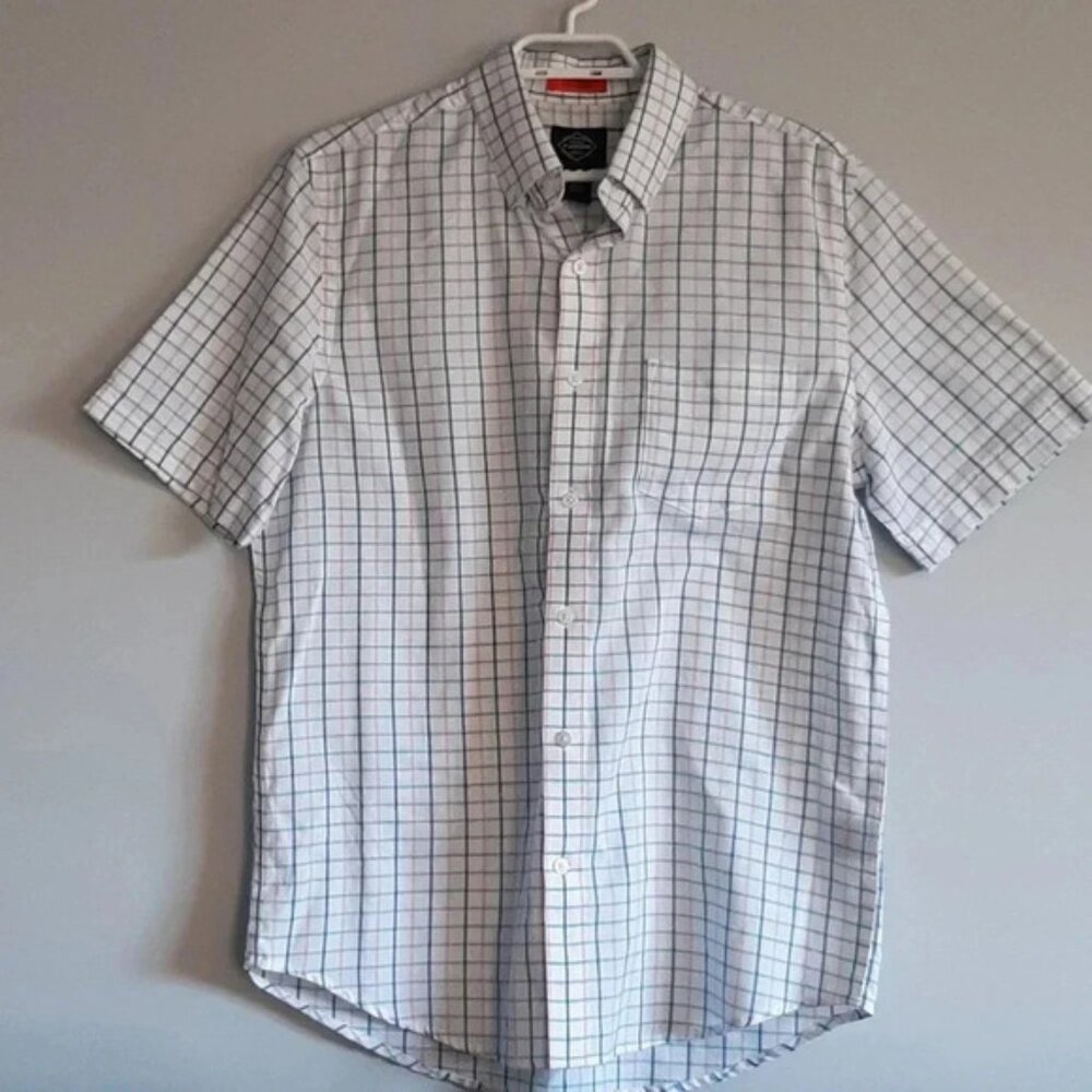 St. John's Bay Men's Collared Short  Sleeve Button Down T-Shirt | M